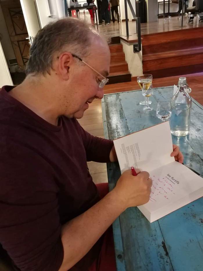 received_2214389962207945